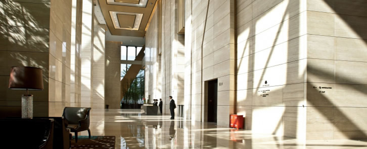 �������@