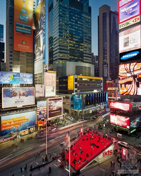 TKTS售票亭 重建的杜菲神父廣場 TKTS售票亭 重建的杜菲神父廣場