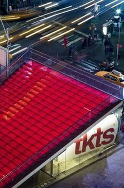 TKTS售票亭 重建的杜菲神父廣場 TKTS售票亭 重建的杜菲神父廣場