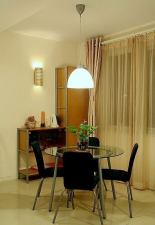 清爽裝修 優雅簡約的白色空間