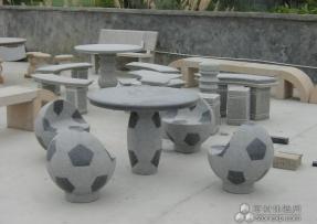 花樣百出的成套石材桌椅