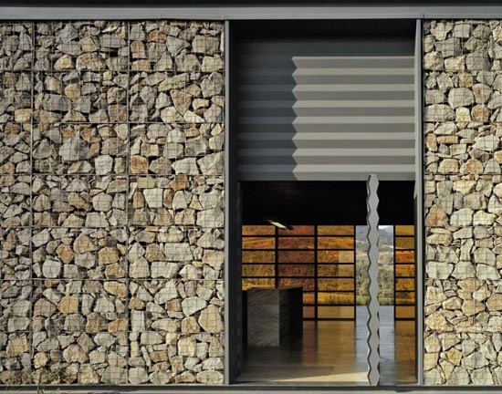 Bosque Altozano Club House, Wall Stone Design by Parque Humano 03