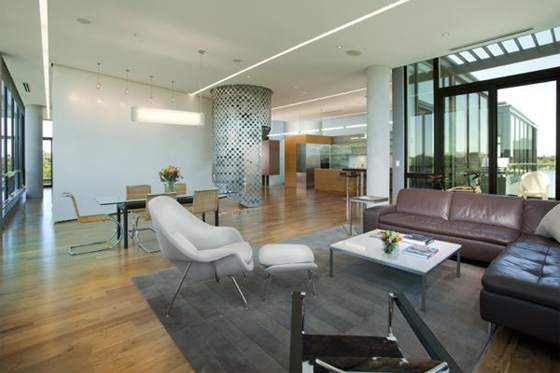 Penthouse, Living Room Interior Design by ALTUS Architecture