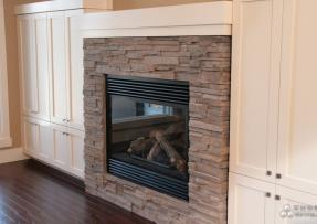 簡單大方的室內(nèi)石材壁爐