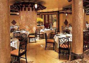 餐廳豪華的柱體