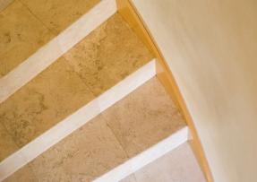 樓梯設(shè)計(jì)——天然石材廣泛應(yīng)用于室內(nèi)設(shè)計(jì)