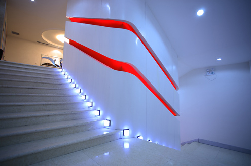 金碧輝煌量販?zhǔn)終TV