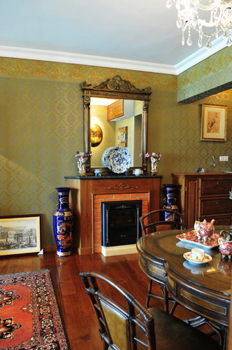 梁永標作品:祈福新邨迎風閣