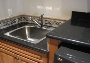 花崗石黑金沙應(yīng)用于臺面板