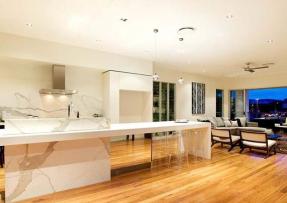 魚肚白應用于廚房墻面設計