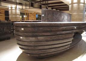 廈門(mén)日航酒店創(chuàng)意接待臺(tái)——蛋形造型