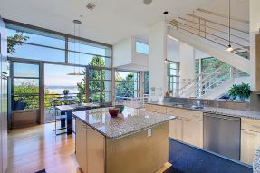 石材臺面板設計 西雅圖的湖景環保住宅