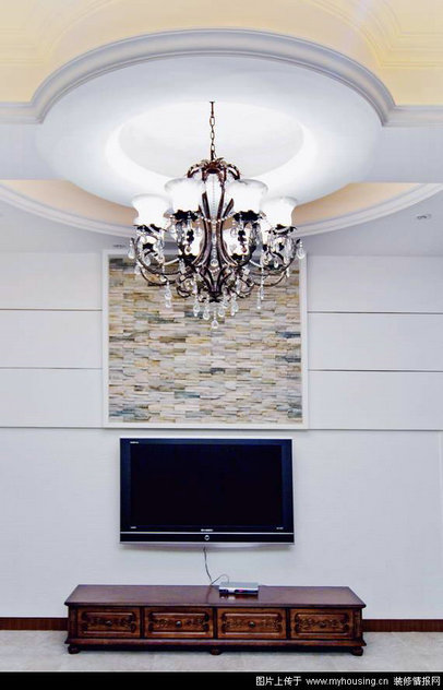 簡單家居裝飾 細看陽光下的浪費屋