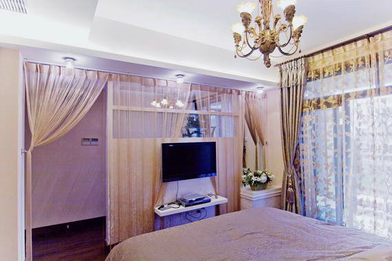 簡單家居裝飾 細看陽光下的浪費屋