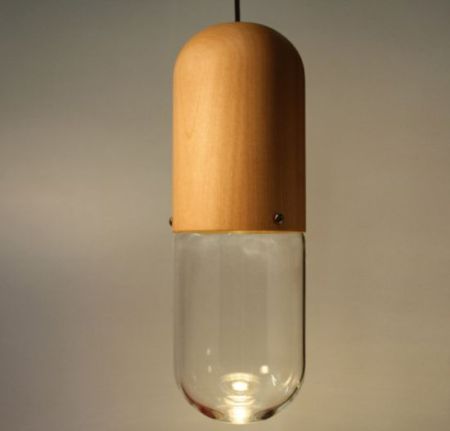 創(chuàng)意吊燈做成膠囊吊起來 