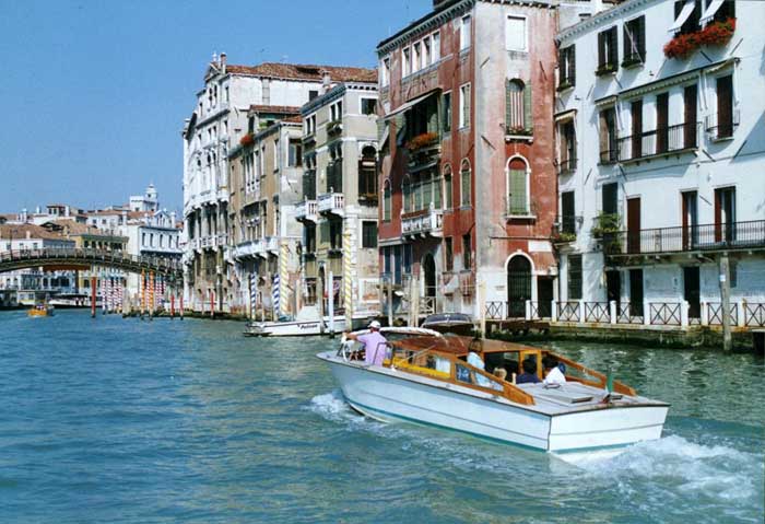 國外經典建筑藝術圖庫欣賞_www.artcn.cn