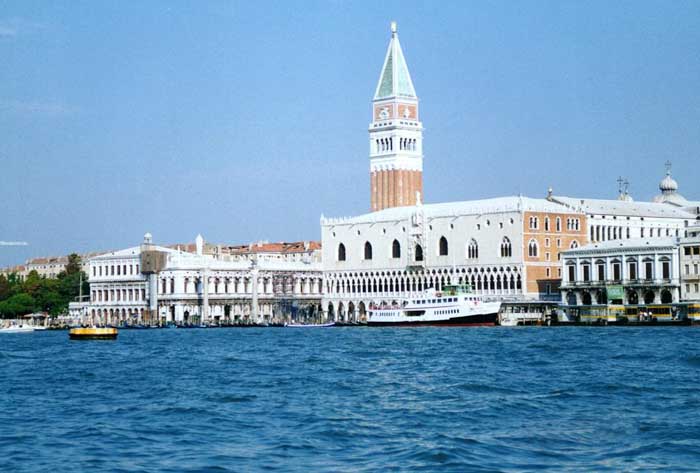 國外經典建筑藝術圖庫欣賞_www.artcn.cn