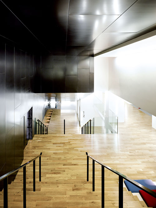 色彩各異的地下電影院4