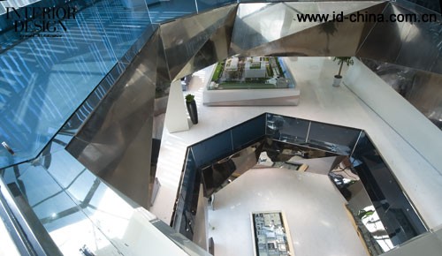 MRT DESIGN設計綠地鄭州站前廣場售樓處--俯視的售樓空間