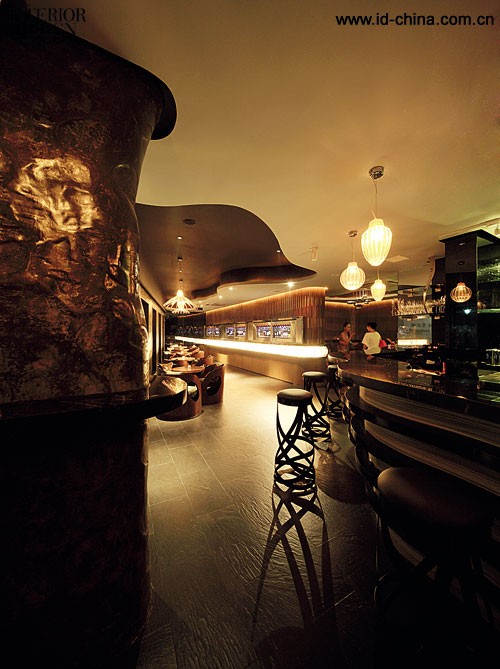 CROX闊合設計上海La L&eacute; 紅酒吧03