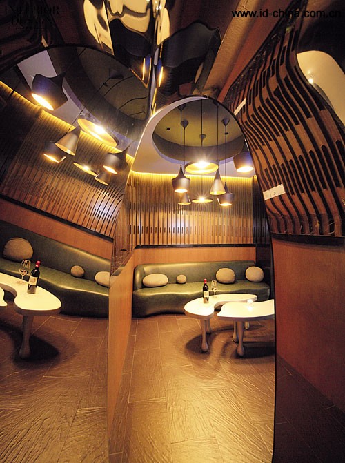 CROX闊合設計上海La L&eacute; 紅酒吧06