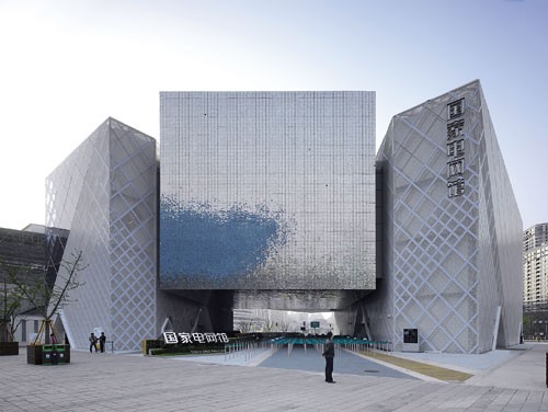 Atelier Br&uuml;ckner設(shè)計(jì)上海世博會(huì)國家電網(wǎng)館01