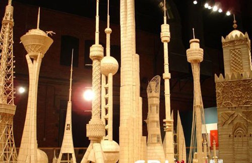 耗時5年：美“建筑師”完成全世界最大的牙簽城1