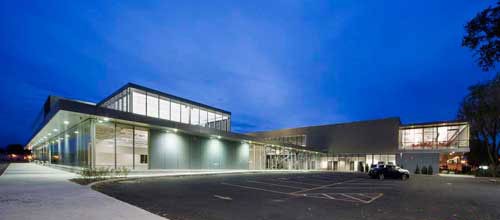 加拿大蒙特利爾L'Aomption學校進行改造1