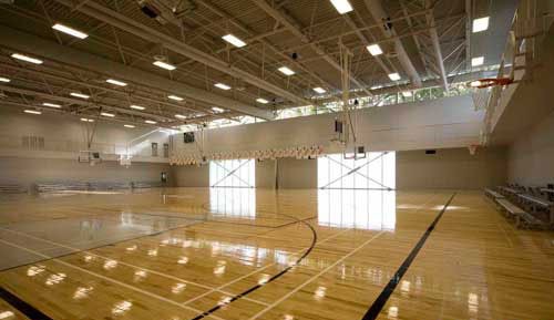 加拿大蒙特利爾L'Aomption學校進行改造4