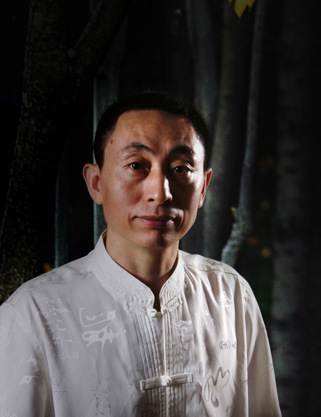 深圳市建藝裝飾設計工程有限公司設計部經理嚴一倫1