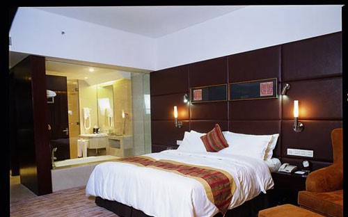 駱丹作品：廣州諾富特白云機場大酒店（五星級）設計實景照片-行政套房臥房