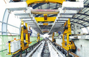 地鐵3號線是大運會的重要配套工程，目前正在抓緊建設。