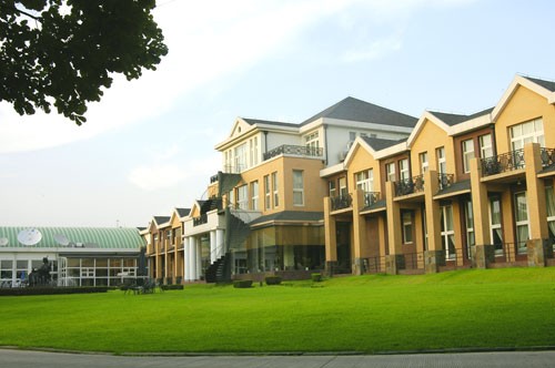 凱萊集團(tuán)攜手盛京高爾夫打造高球會(huì)所2