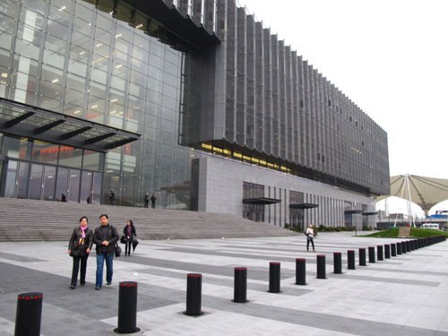 盛會之際的追問--上海世博會建筑6