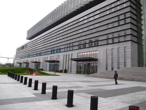 盛會之際的追問--上海世博會建筑7