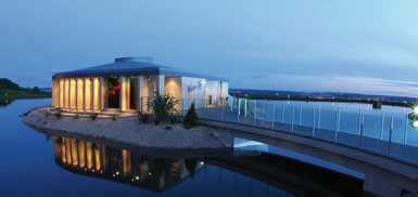 蘇格蘭巴斯蓋特建造“荷花”島上亭臺(tái)1