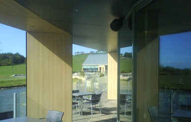 蘇格蘭巴斯蓋特建造“荷花”島上亭臺(tái)3