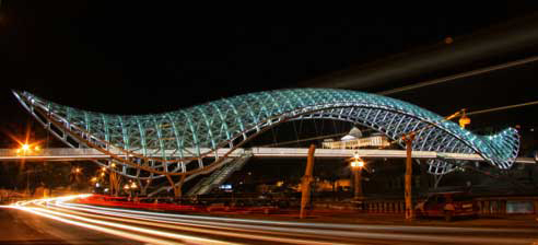 格魯吉亞第比利斯“和平橋”正式開放2