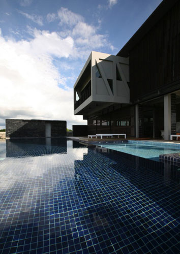 泰國ubon別墅：Supermachine 1