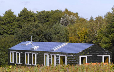 MVRDV在英國鄉村設計“平衡的谷倉”度假屋 4