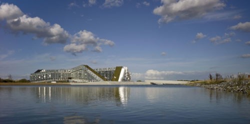 丹麥哥本哈根：8字住宅樓 8