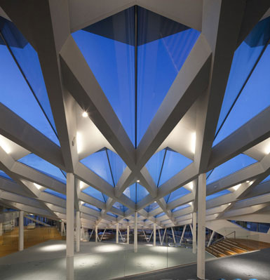 3XN設(shè)計(jì)丹麥Middelfart儲(chǔ)蓄銀行 3