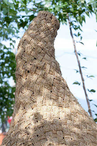 像鳥巢一樣的稻草竹簍屋建筑2