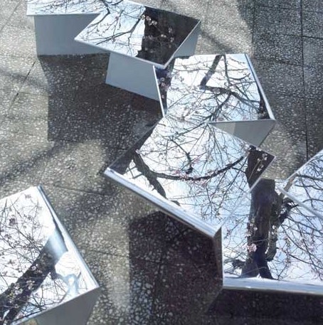 富士山中的鏡面座椅1