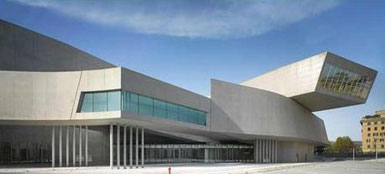 扎哈.哈迪德的Maxxi博物館獲得英國斯特林大獎 