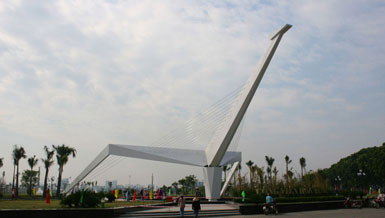 越南河內建造“和平鳥”大門英國2