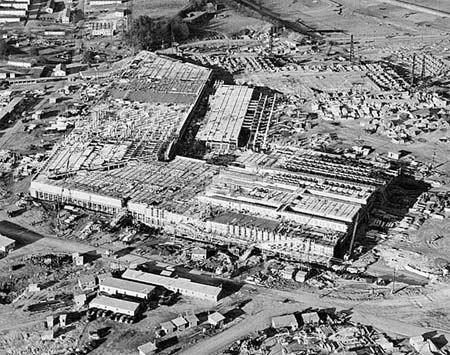 這是于1941年12月4日從飛機(jī)上拍攝的正在施工中的五角大樓