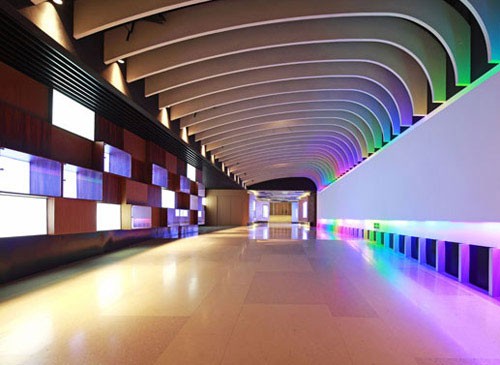 國貿大廈開業 雙“筒”套出第一高樓2