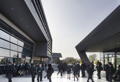 扎哈.哈迪德公布Evelyn Grace學院最新圖片 1