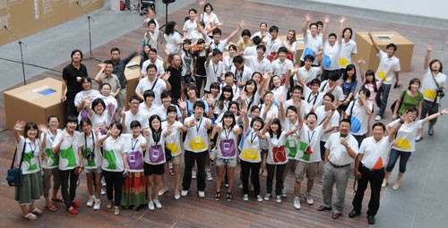 創(chuàng)作營(yíng)師生